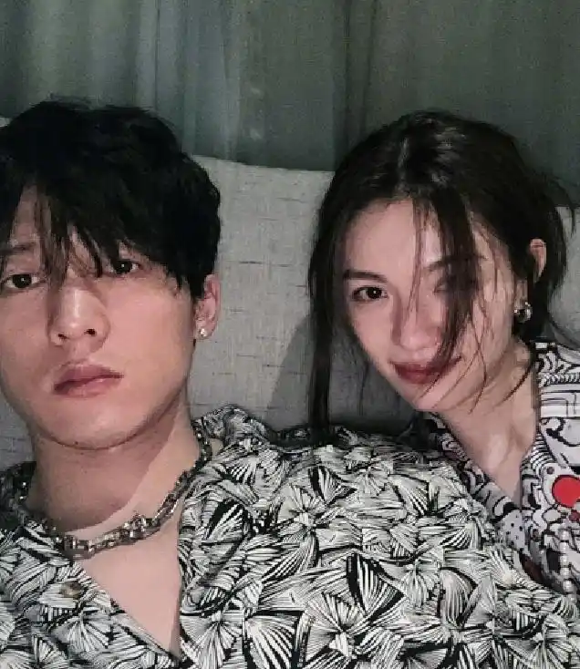 韩国娱乐圈恋情曝光_韩娱恋情官宣 李宰旭Karina柳智敏 恋情进展_韩娱明星情侣泫雅龙俊亨 恋情细节