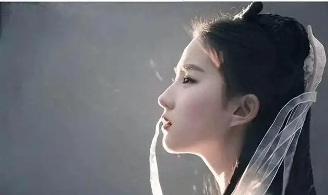 浪姐工作人员曝！十个明星九个口臭，一张嘴满屋下水道味