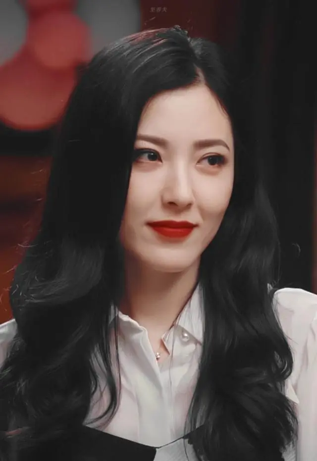 长脸女星高级感_长脸女人气质美女_长方形脸女明星